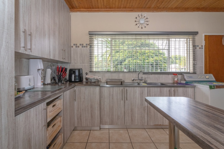 5 Bedroom Property for Sale in Jordania Free State